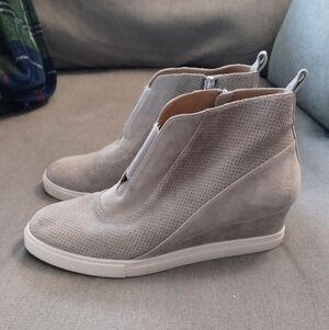 Linea Paolo Anna Original Wedge Sneakers Size 9